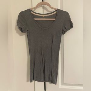 ❤️5/$20 Bundle Victorias Sceret tee